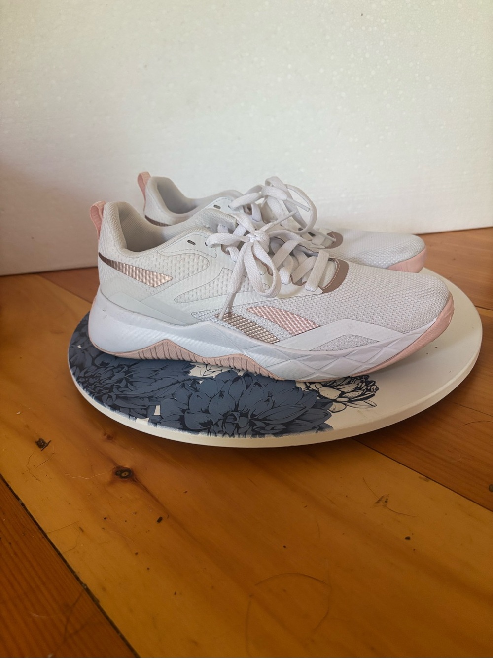 Reebok Nanoflex Training Shoes White Pink MemoryTech Women’s 8.5